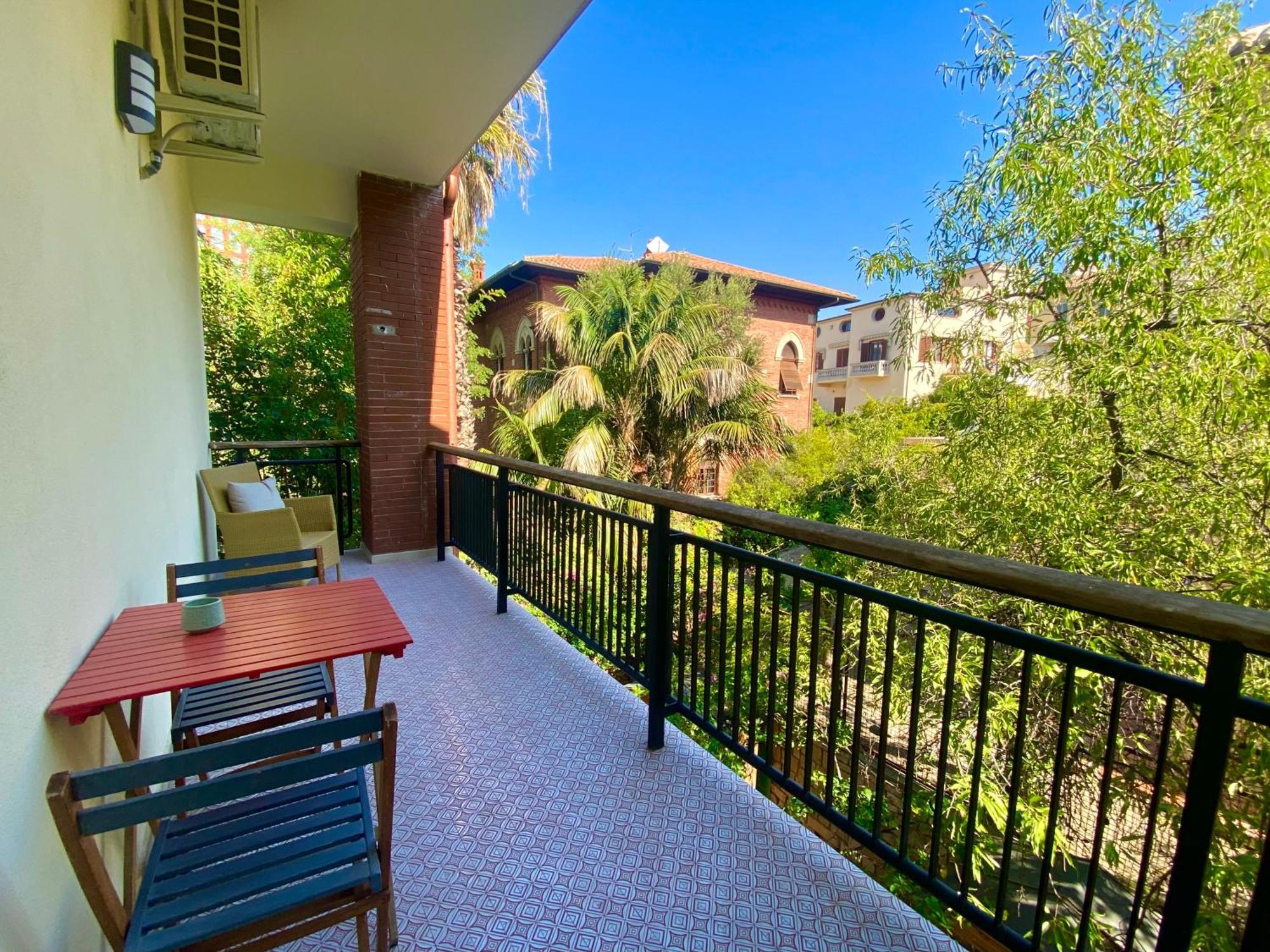 Locanda Dei Buoni E Cattivi Cagliari Exterior foto
